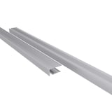 Abschlussprofil Oberseite aus blankem Aluminium, 10 mm, zwei Profile schraeg von oben