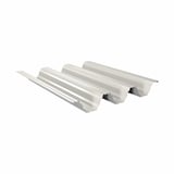 Hochprofil TP104 Dachblech Grauweiß, 0,65 mm Stahl, 25 µm Polyesterbeschichtung, schräg von oben