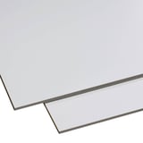 HPL Platte 6 mm lichtgrau, zwei Platten schräg übereinander liegend, Kanten sichtbar