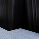 Innenecke Tiefschwarz RAL 9005 aus Stahl 0,50 mm an einer Wandverkleidung montiert