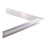 Innenecke aus blankem Aluminium, von Tytane, mit geriffelter Oberseite und glatter Unterseite