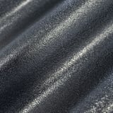 Detailansicht der genarbten Oberfläche der schwarzen Kunststoff Profilplatte ReWell 94/34