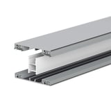 Mendiger Mittelprofil 10 mm aus blankem Aluminium und Kunststoff, Detail der Profilstruktur
