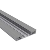 Mendiger Unterprofil aus blankem Aluminium, schraeg von oben, mit zwei parallelen Profilschienen