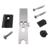 Mitnehmer aus blankem Aluminium mit Schrauben und schwarzen Gummiteilen