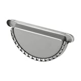 Rinnenendstück aus Stahl in Weißaluminium (RAL 9006) mit 50 µm Polyurethan-Beschichtung, geriffelte Kante