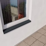 Sohlbank Anthrazitgrau am Fenster einer weissen Hauswand montiert