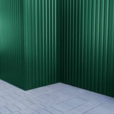 Ecke einer Wandverkleidung aus Trapezblech 20/1100 Moosgrün, Stahl 0,50 mm