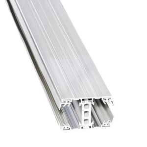 A3 Thermoprofil Mittelprofil 25 mm blank, Aluminium und Kunststoff, schraeg von oben