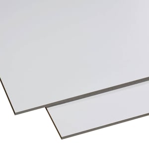 Zwei HPL Platten 6 mm, Lichtgrau, Scobalit, leicht ueberlappend, Kanten sichtbar