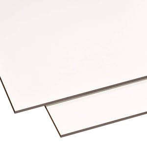 Zwei Scobalit HPL Platten Reinweiß 6 mm, Vorderansicht leicht schräg, Kanten dunkelbraun