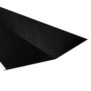 Kehlblech Tiefschwarz RAL 9005, 0,50 mm Stahl, Detailansicht der 80 µm Shimoco Beschichtung