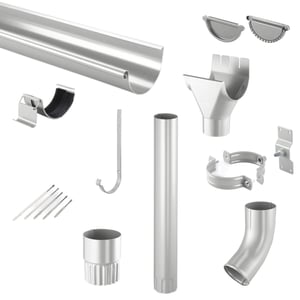 Stahl Dachrinnen Sparpaket in Weißaluminium, alle Komponenten auf neutralem Hintergrund