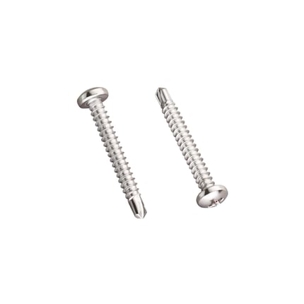 Edelstahlschrauben blank, zwei Schrauben mit Bohrspitze und Linsenkopf, eine mit Kreuzschlitz, die andere mit Torx-Antrieb