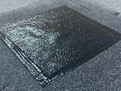 Anwendung von Flüssigkunststoff zur nahtlosen Dachabdichtung