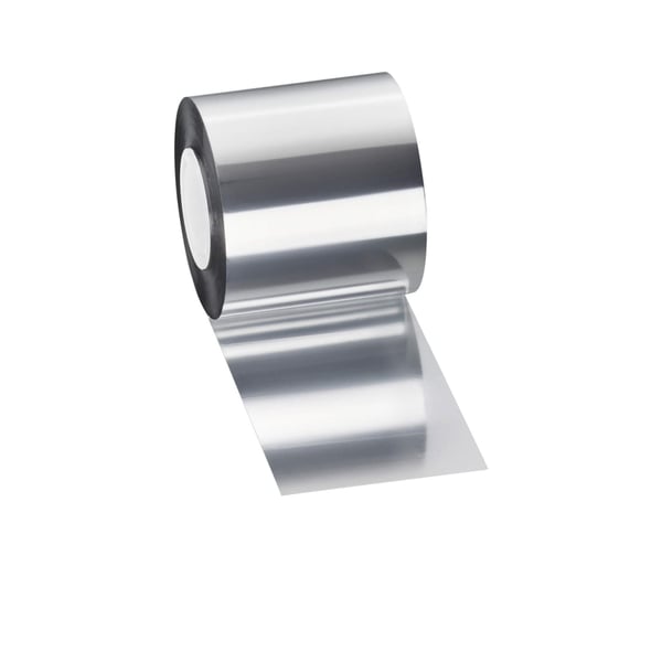 Aluminium Klebeband Rolle, silber, freigestellt auf weissem Hintergrund