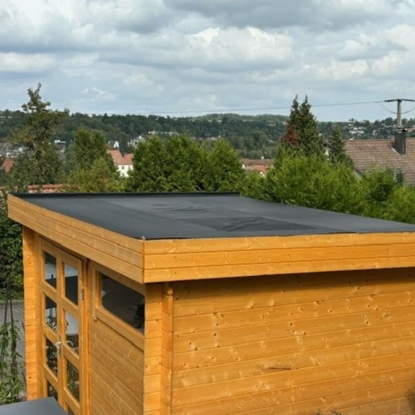 EPDM Dachfolie Easystick | Schwarz | 1,30 mm | Länge 5,00 m x Breite 0,50 m