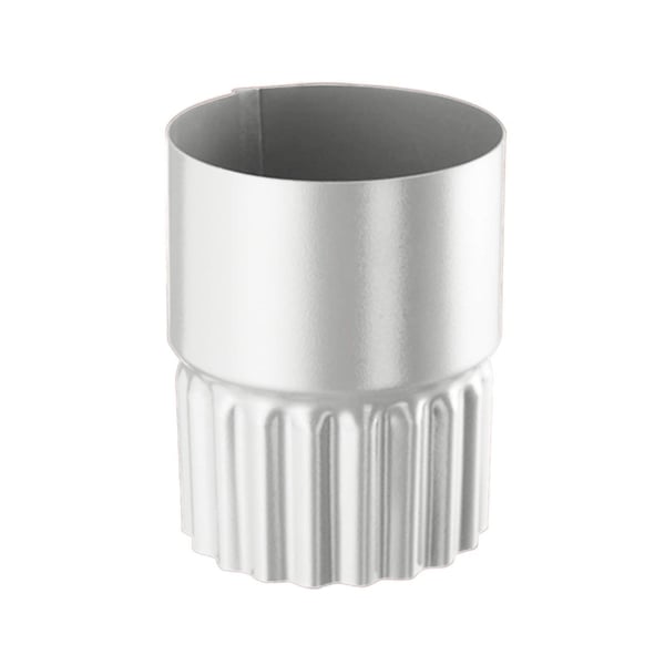 Fallrohrverbinder aus Stahl in Weißaluminium (RAL 9006) mit geripptem unteren Bereich, freigestellt