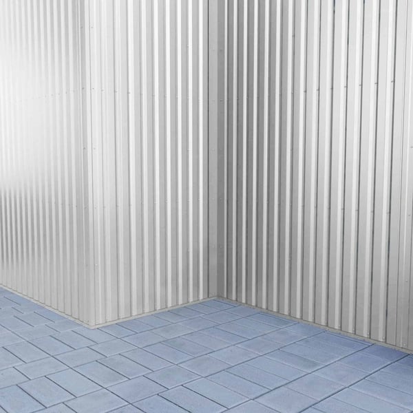 Innenecke Lichtgrau RAL 7035 Stahl 0,50 mm im verbauten Zustand an einer Wand
