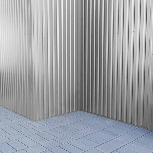 Ecke einer Halle mit Trapezblech-Wandverkleidung, Beispiel fuer Innenecken-Anwendung