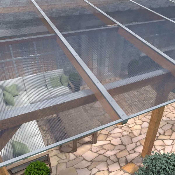 Polycarbonat Stegplatten 16 mm klar als Terrassenüberdachung auf Holzkonstruktion