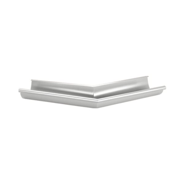 Rinnenaußenwinkel 135° aus Stahl in Weißaluminium (RAL 9006) mit 50 µm Polyurethan-Beschichtung, freigestellt