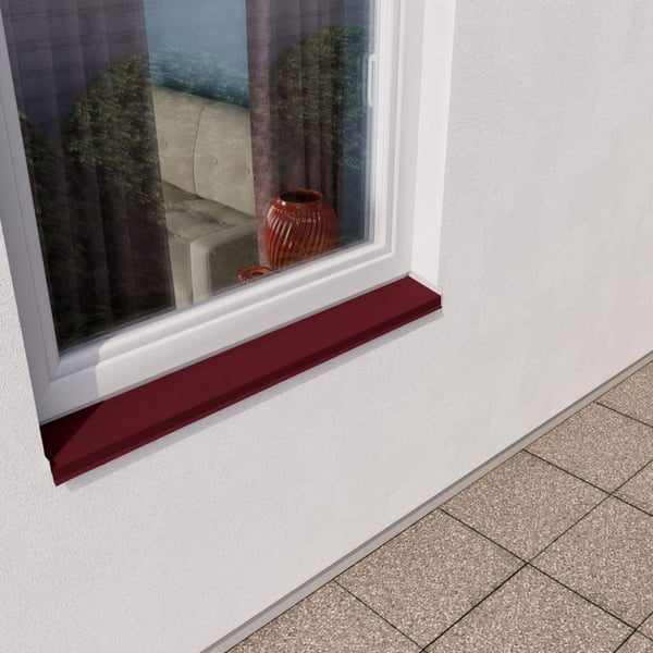 Sohlbank Weinrot RAL 3005 unter einem Fenster an einer weissen Hauswand, Verlegung