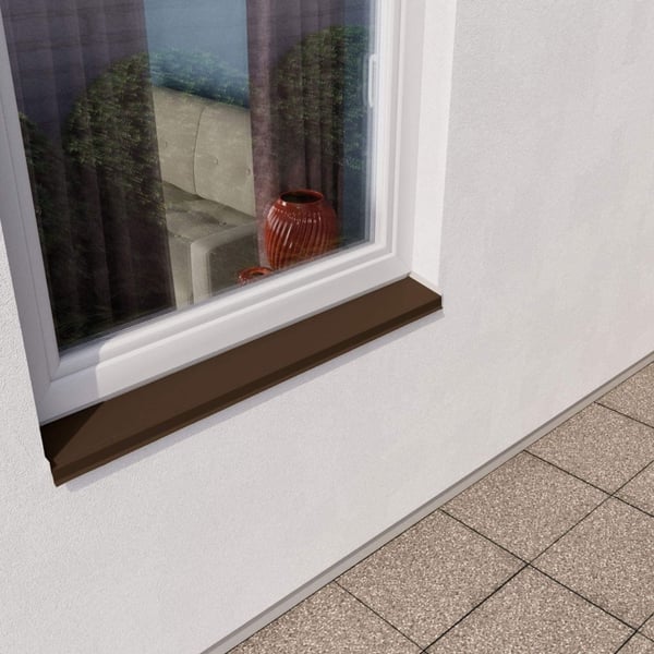 Sohlbank sepiabraun unter einem Fenster an einer weissen Hauswand, verlegt