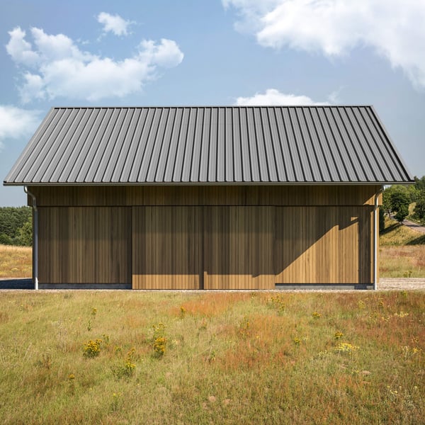 Trapezblech 45/333 Weißaluminium RAL 9006 als Dacheindeckung auf einer Holzscheune