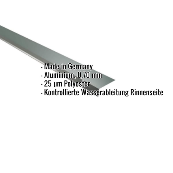 Traufenblech Aluminium Moosgrün, 0,70 mm, mit eingeblendeten Eckdaten und Hinweis auf Wasserableitung