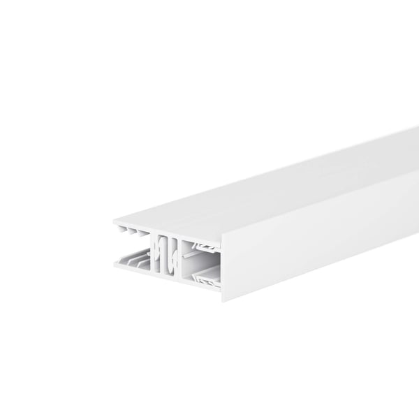Zevener Sprosse Randprofil 16 mm, weißes PVC-Profil mit Hohlkammern, Seitenansicht schräg von vorne