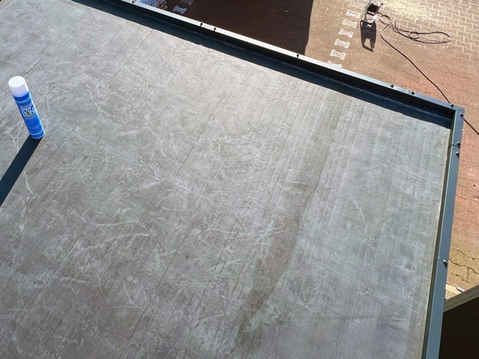 EPDM Dachfolie 1,5mm Stark - 4,57x3,5m Für Carport & Gartenhaus