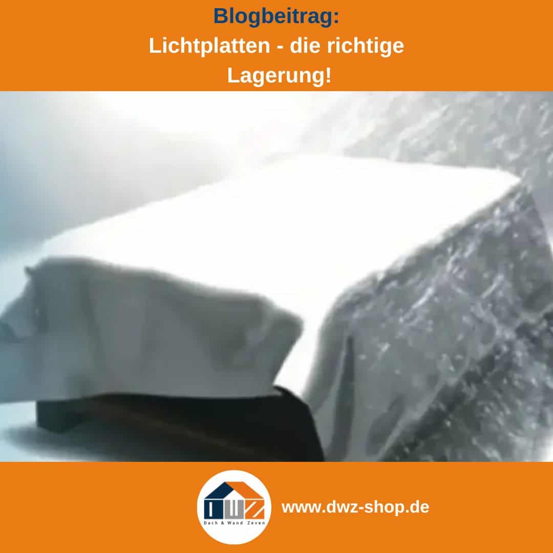 Titelgrafik eines Blogbeitrags mit dem Thema ‚Lagerung von Lichtplatten' – gezeigt wird eine abgedeckte Palette mit Platten, dazu das Logo und die Webadresse von DWZ-Shop.de.