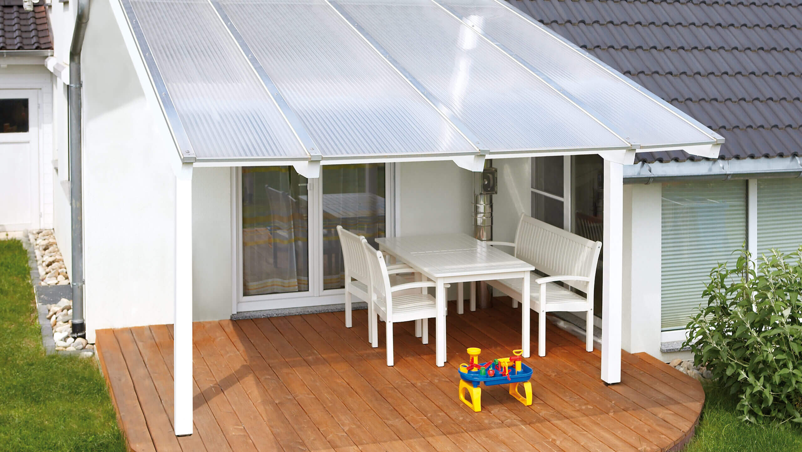 Terrassenüberdachung mit Polycarbonat Stegplatten